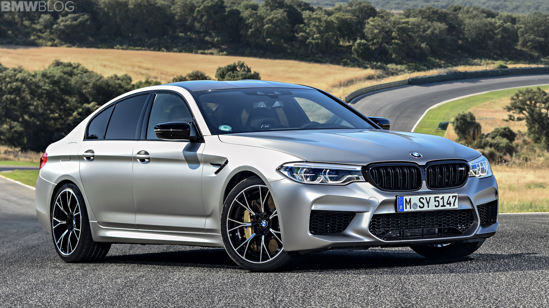 Bmw m5 черная матовая